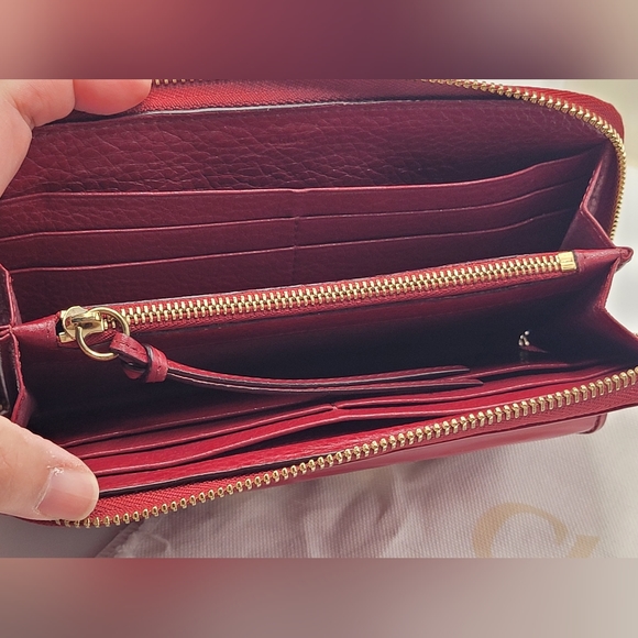 CHLOE Cherry Shiny Red Leather Long Wallet in Excellent Condition! Made in Italy - Picture 6 of 13
